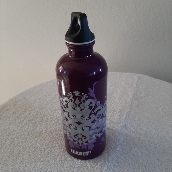 Sigg Other - Purple SIGG Water Bottle .6L Eclectic Pattern